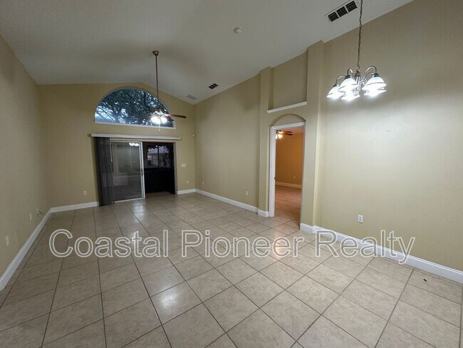 Building Photo - 16601 Rising Star Dr