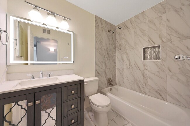 Foto del edificio - 7031 E Loma Land Dr