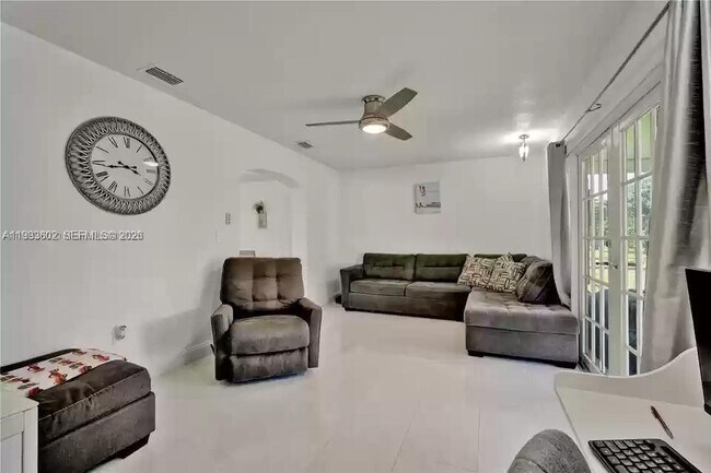 Foto del edificio - 18441 SW 238th St