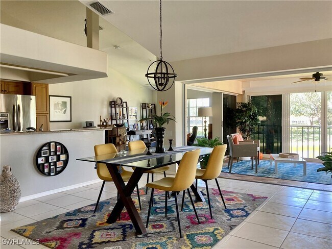 Foto del edificio - 13260 Sherburne Cir