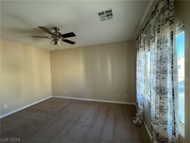 Building Photo - 9526 Vega Carpio Ave