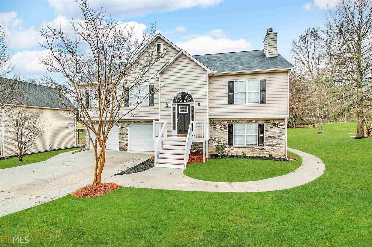 Primary Photo - 1402 Paddocks Way