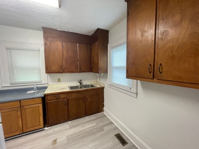 Foto del edificio - 1613 Castle Street