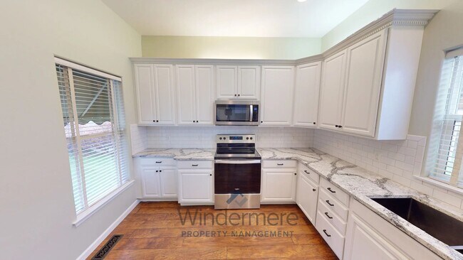 Foto del edificio - 560 Pleasant St