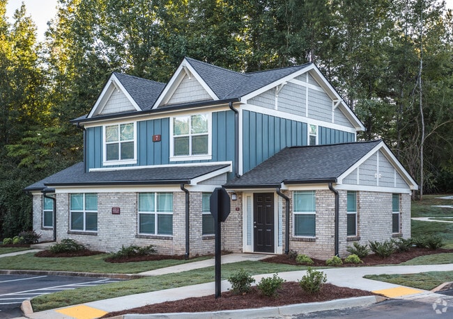 Building Photo - Foxcroft Apartments