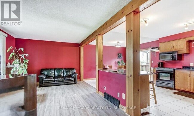 Photo du bâtiment - 851 Forks Rd E