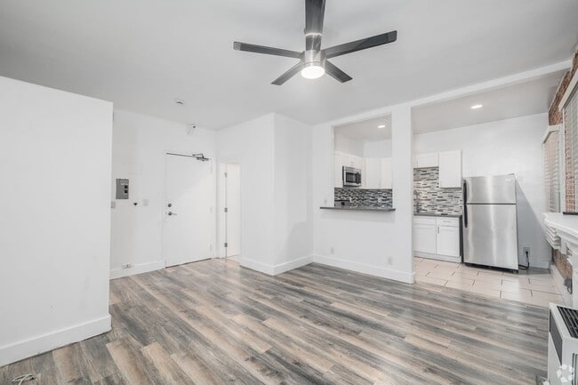 Interior Photo - 307 N Rampart Blvd