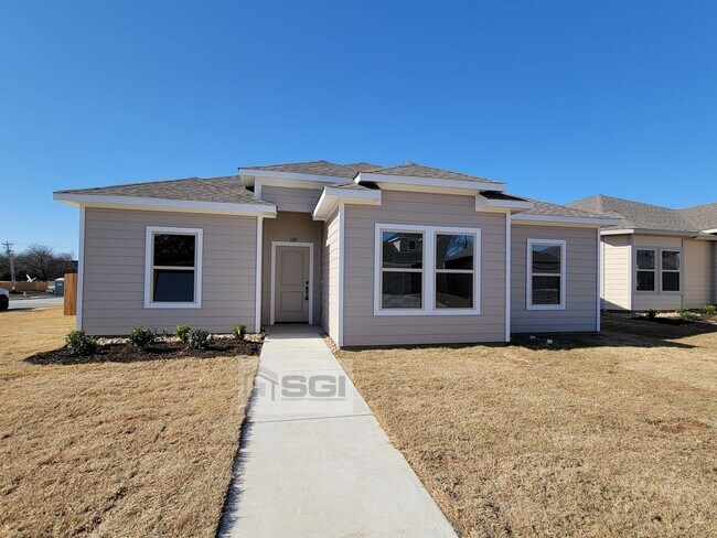 Building Photo - 2022 Built, 4 Bedroom On Premium Corner Lot!