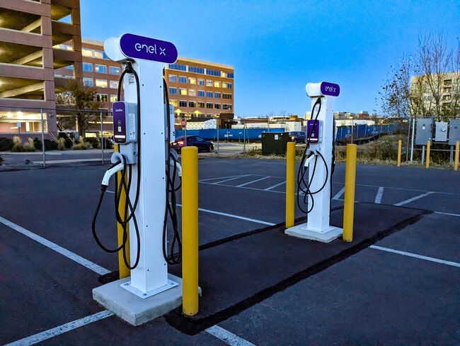 EV Charging Stations - Flats at Fitz Apartments