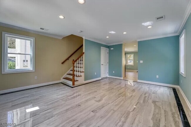 Foto del edificio - 60 Homestead Rd