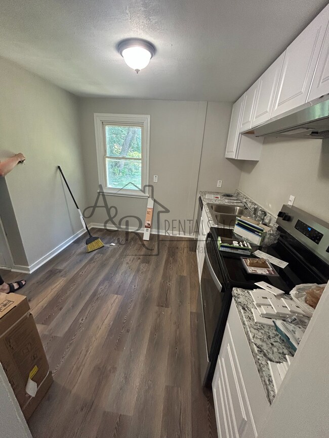 Foto del edificio - 484 Fieldcrest Dr
