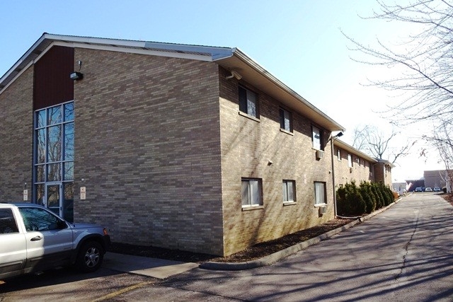 Building Photo - Maple Apartments