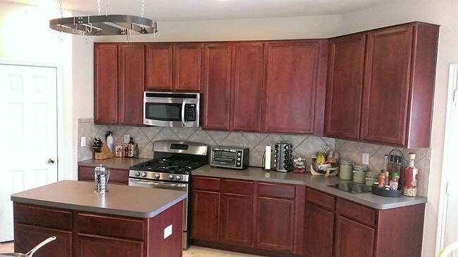 Foto del edificio - 4207 Forest Rain Ln