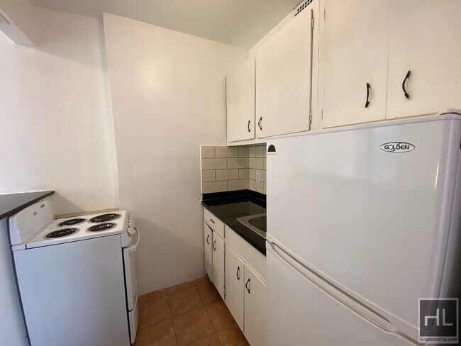 Building Photo - 40 MULBERRY STREET