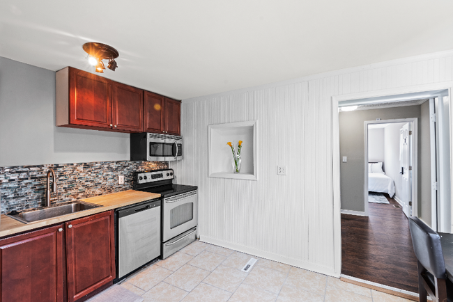 Foto del edificio - 206 E 37th St