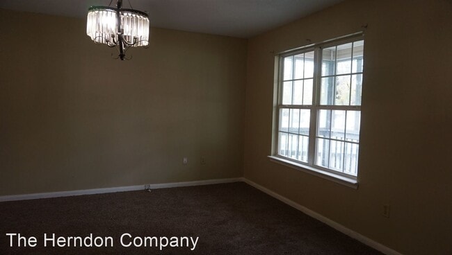 Building Photo - 4 br, 2 bath House - 712 S. Oak Street
