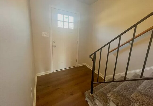 Building Photo - 71 W County St