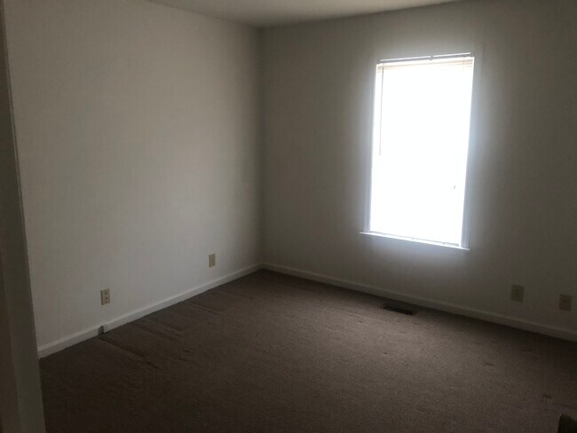 Bedroom #2 - 107 Underhill Dr