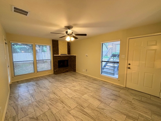 Photo - 2542 Babcock Rd House