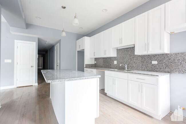 Foto del edificio - 5130 S Greenwood Ave