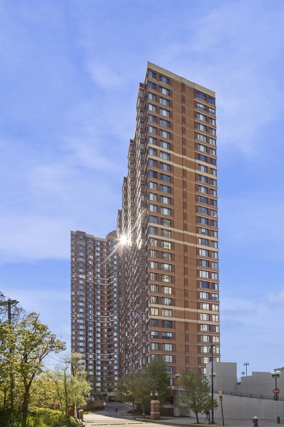 Foto principal - 100 Old Palisade Rd