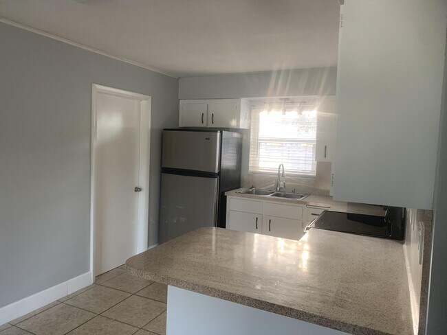 Foto del edificio - 7641 Overlook Rd