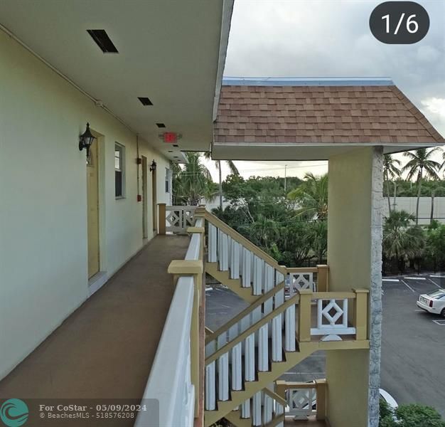 Building Photo - 5111 W Oakland Park Blvd