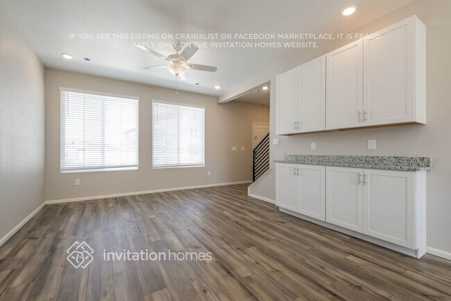 Foto del edificio - 3341 Streamwood Dr