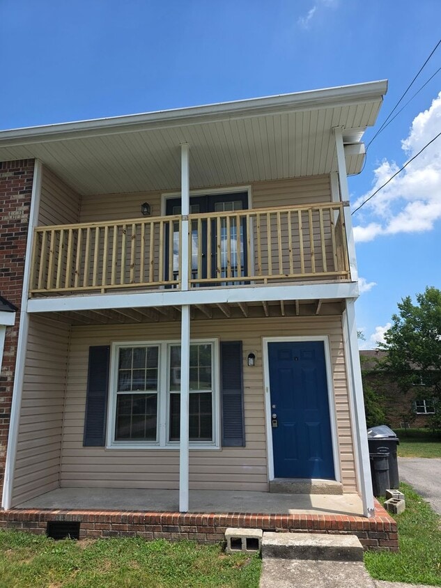 Photo - 308 Crestmont Drive