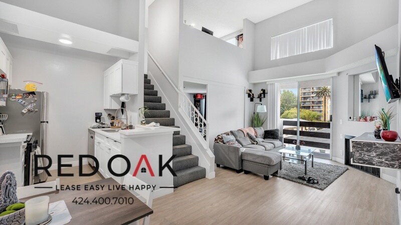 Foto principal - 350 S Reno St