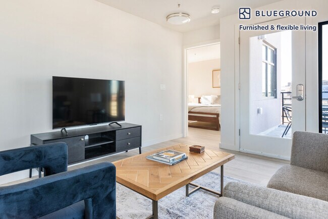 Foto del edificio - 1698 University Ave