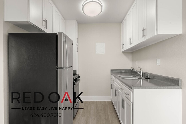 Foto del edificio - 13325 Heacock St