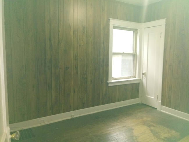 Foto del edificio - 6136 Lyman Ave