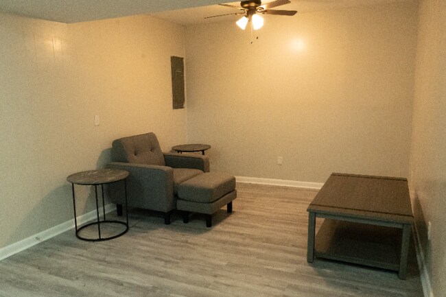Foto del edificio - 4040 Knollbrook Dr NW