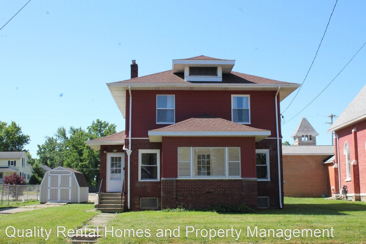 Foto principal - 4 br, 1 bath House - 810 E. Mt. Morris Rd.