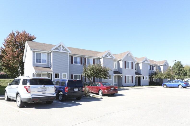 Coronado Park & Heights Apartments 621 S JEFFERSON St Junction City