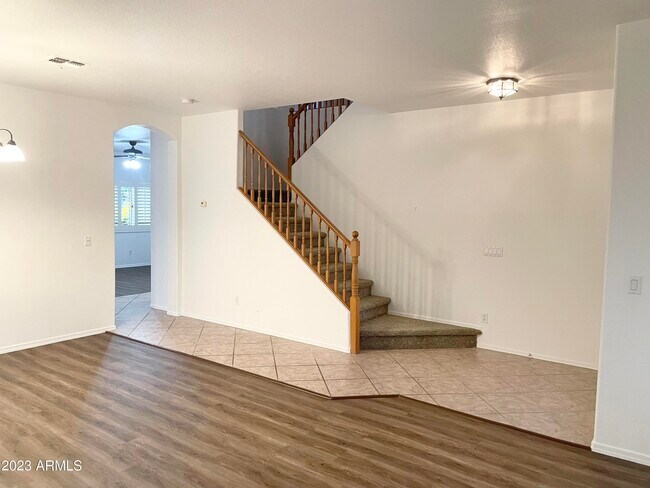 Foto del edificio - 14323 Clarendon Ave