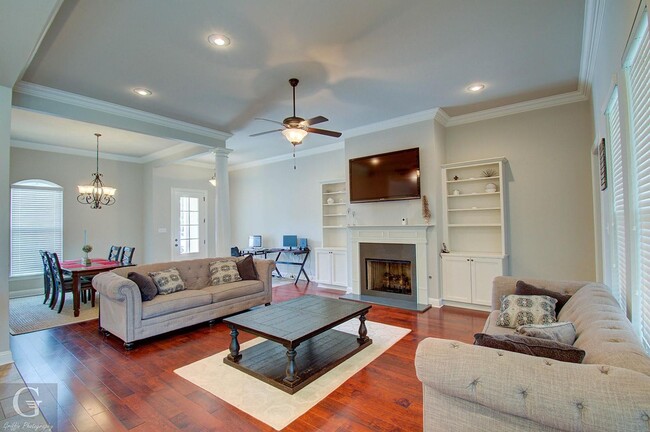 Building Photo - Turtle Creek Subdivision