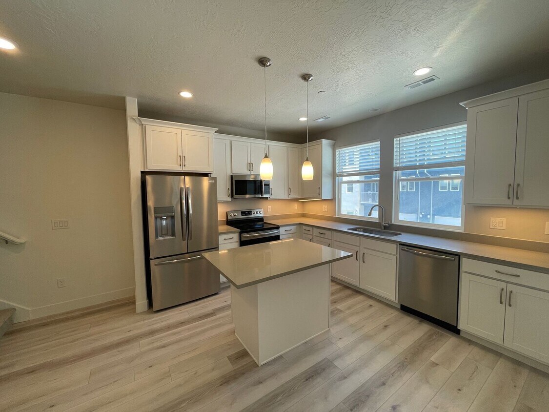 Foto principal - 597 Nichole Ln