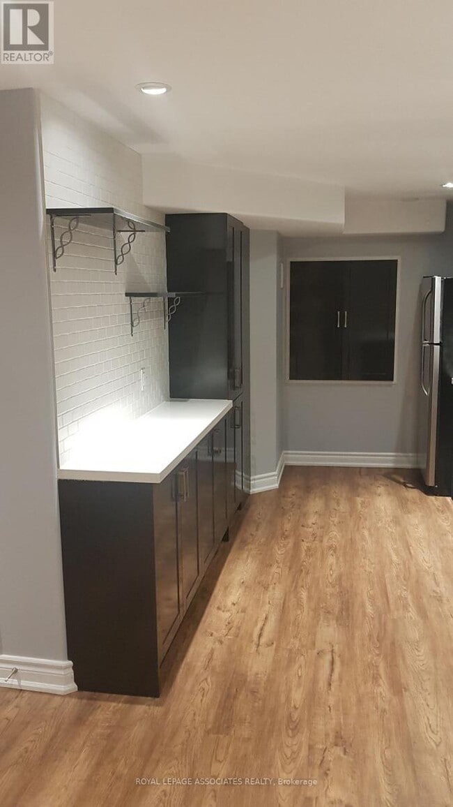 Building Photo - 487 Rougewalk Dr