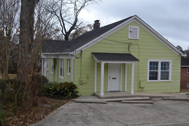 Building Photo - 511 Beverly St