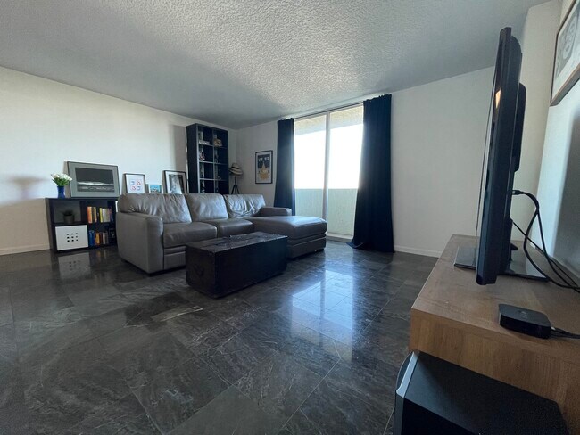 Foto del edificio - 3000 Coral Way
