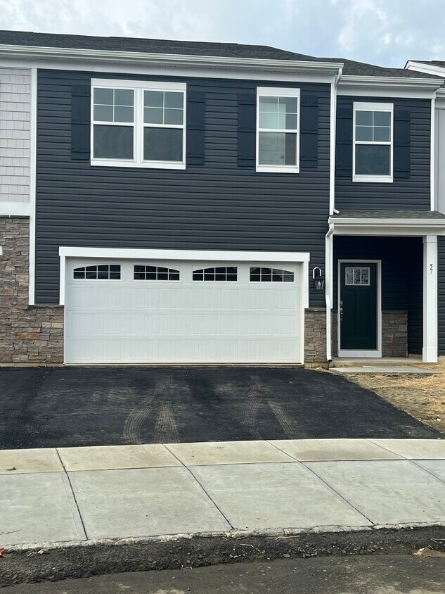Foto principal - 57 Morley Blvd