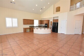 Building Photo - 983 Roseberry Dr