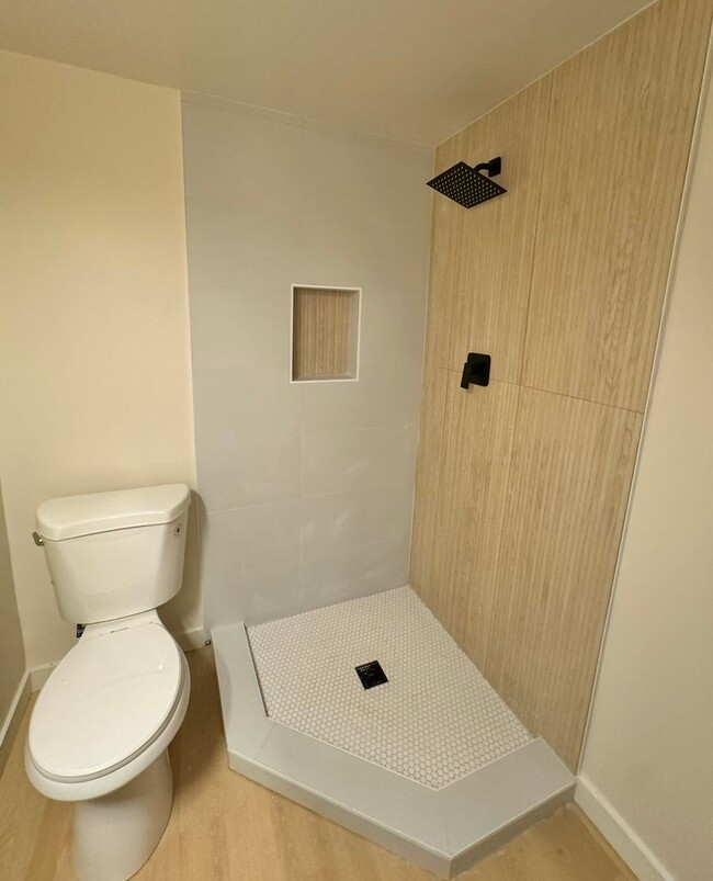 Building Photo - 1Bd/1Ba Seattle Apartment