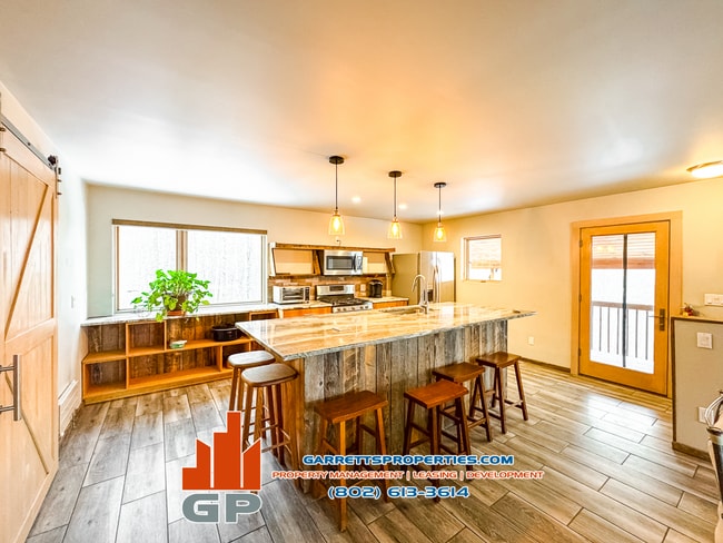 Building Photo - 1698 Winch Hill Rd