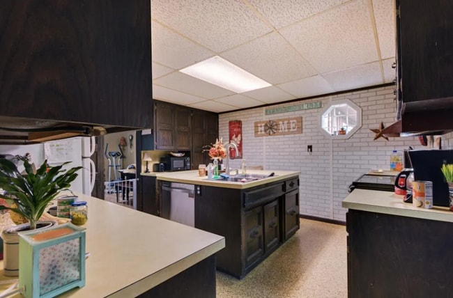 Building Photo - 491 County Road A