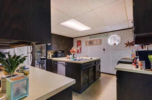 Foto del edificio - 491 County Road A