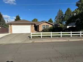 Building Photo - 2922 Bailey Ave