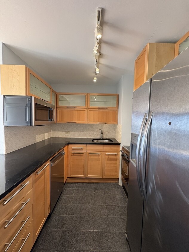 Foto principal - 4343 N Clarendon Ave